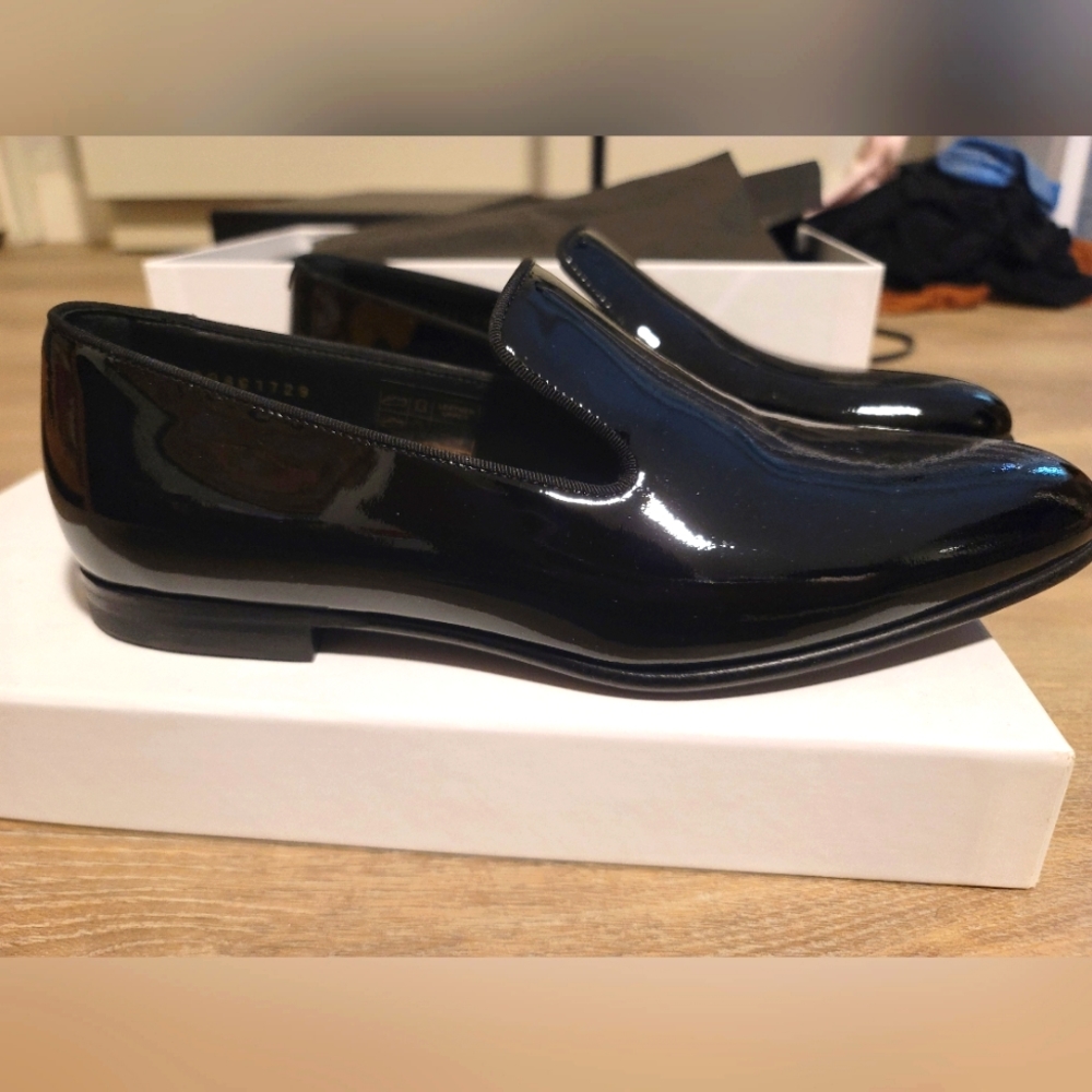 Hugo Boss loafers black patent leather size 7.5